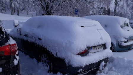 "e de konstigt att man längtar bort nån gång"