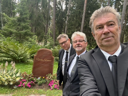 Jobbarkompisar (Obs. Vi har inte begravt Greta Garbo he.he...)